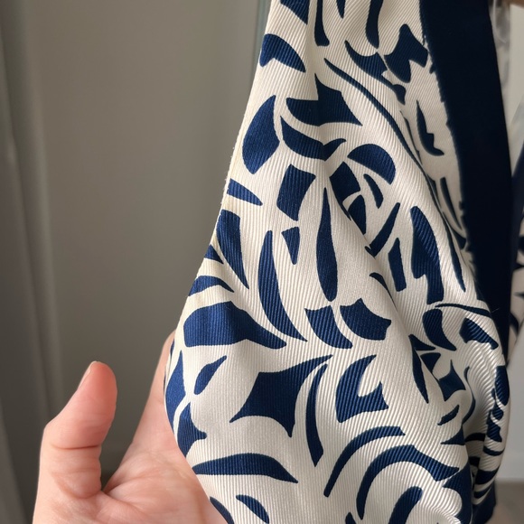 Ann Taylor Old Money Petites Size 2 Navy and White Dress - Picture 13 of 13